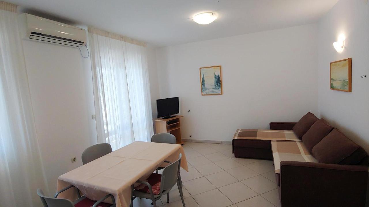 Apartments With A Parking Space Rabac, Labin - 19058 Екстериор снимка